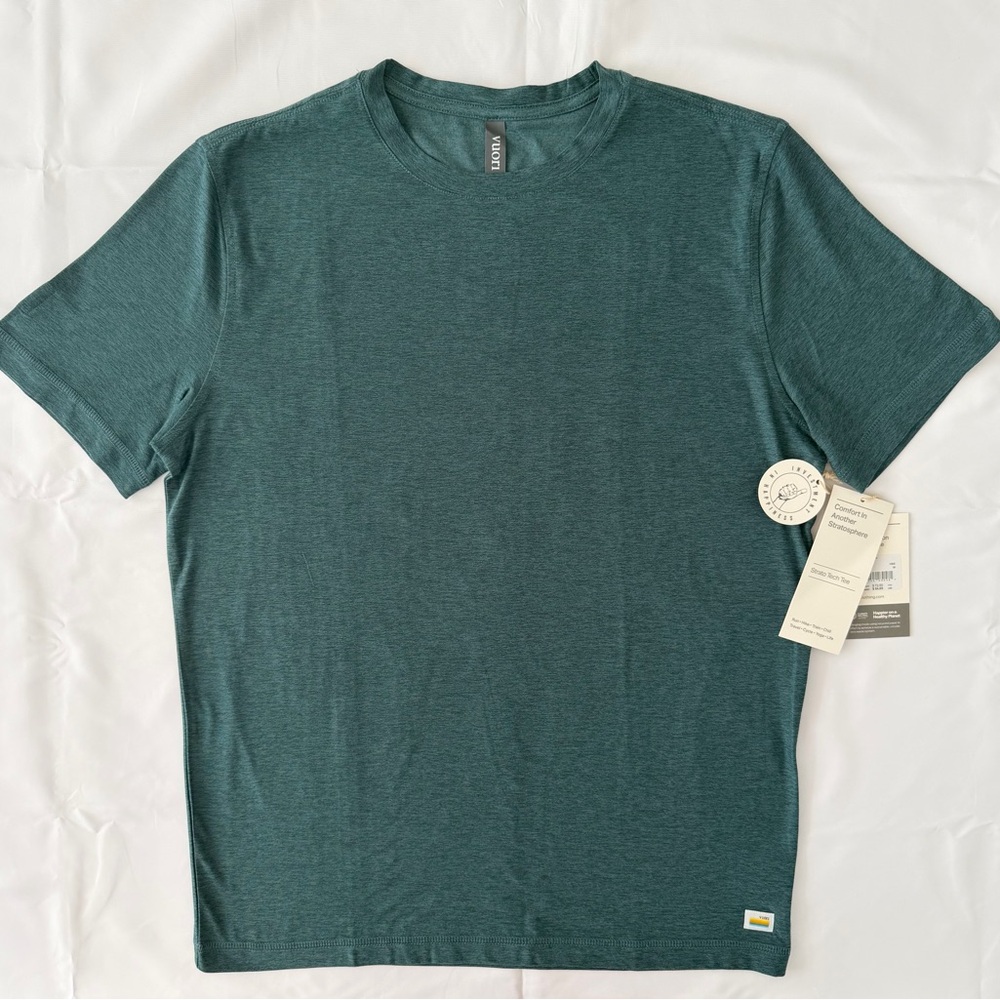 Vuori NWT Strato Tech men’s Tee Size M